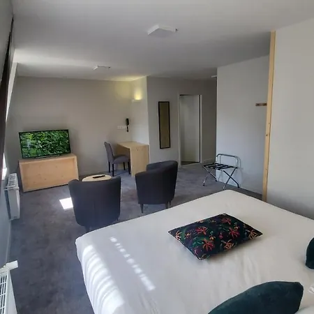 Szálloda Le Castelet Sancy - Jardin & 3*