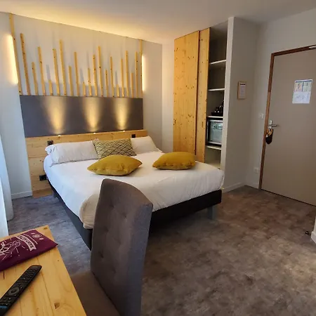 Szálloda Le Castelet Sancy - Jardin & 3*