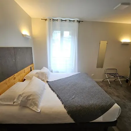 Hotel Le Castelet Sancy - Jardin & Le Mont-Dore