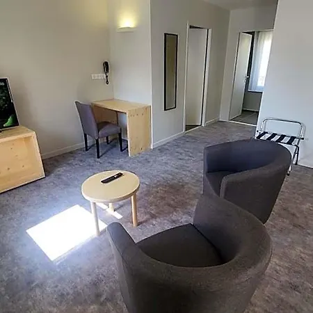 Le Castelet Sancy - Jardin & 3*