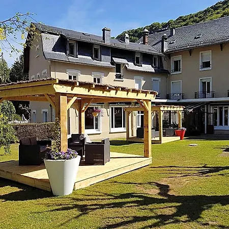 Le Castelet Sancy - Jardin & 3*