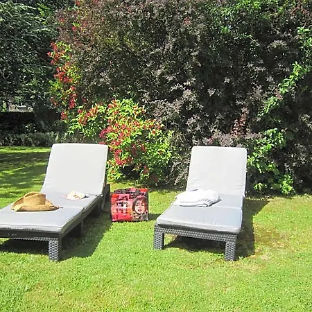 Hotel Le Castelet Sancy - Jardin &