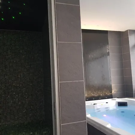Le Castelet Sancy - Jardin & Szálloda 3*