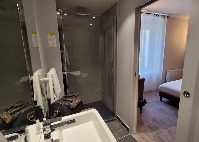 Отель Le Castelet Ле-Мон-Дор