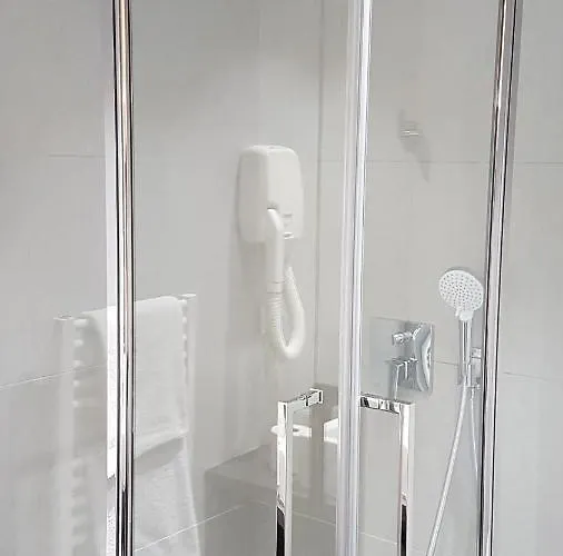 Отель Le Castelet 3*